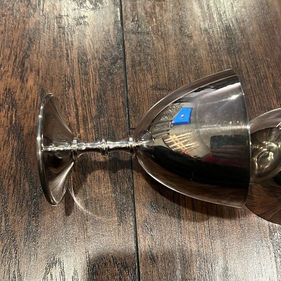 Silverplate VTG pair of wine goblets stamped Italy William Adams in EUC 4.5 inch - Picture 4 of 4